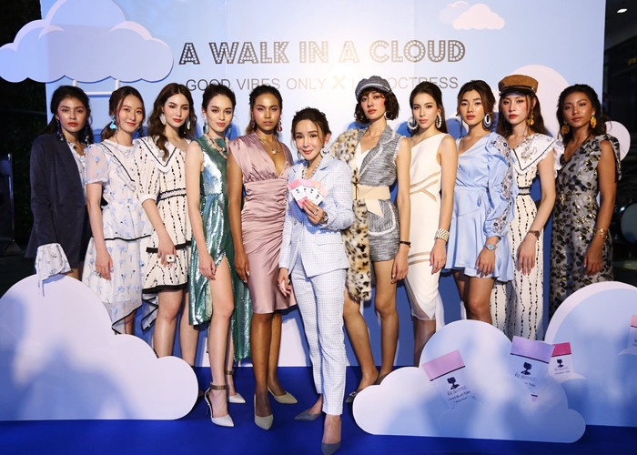 เก็บตกแฟชั่นโชว์ของสาวๆ The Face Thailand ที่งาน "A Walk in a Cloud"