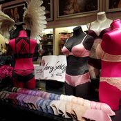 ชุดชั้นใน Victoria’s Secret