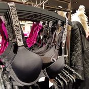 ชุดชั้นใน Victoria’s Secret