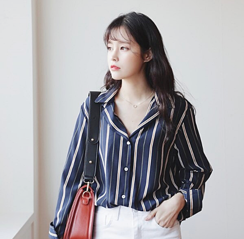 เสื้อผ้าสีน้ำเงิน