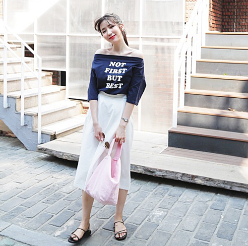 เสื้อผ้าสีน้ำเงิน