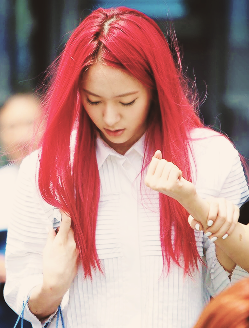 Red Hair รวมไอเดียผมสีแดงสุดแซ่บ ไม่ทำไม่ได้แล้ว!