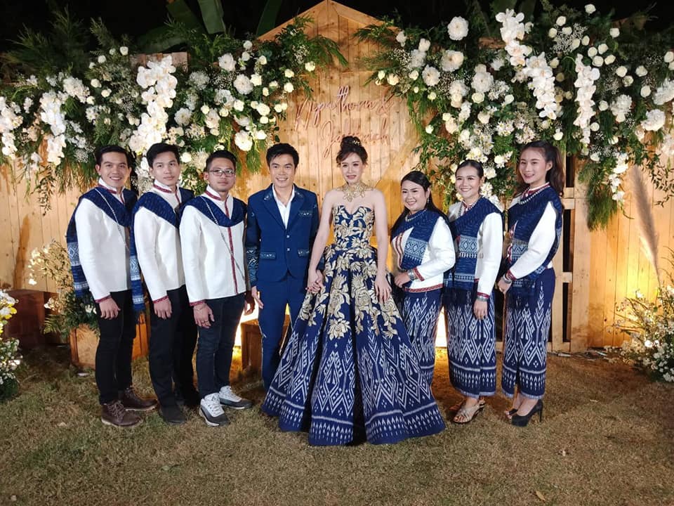 ชุดแต่งงานผ้าไทย