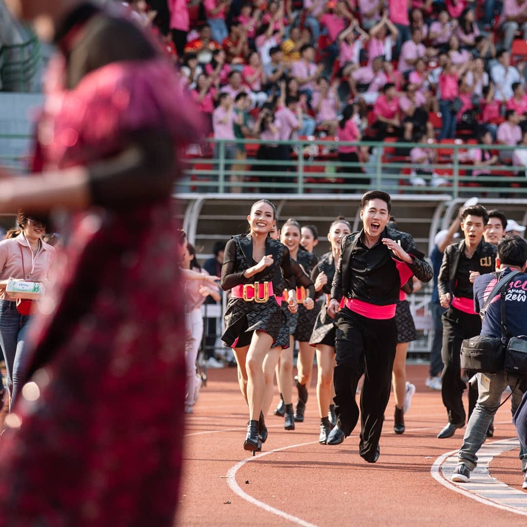 ชุดเชียร์ลีดเดอร์ จุฬาฯ 