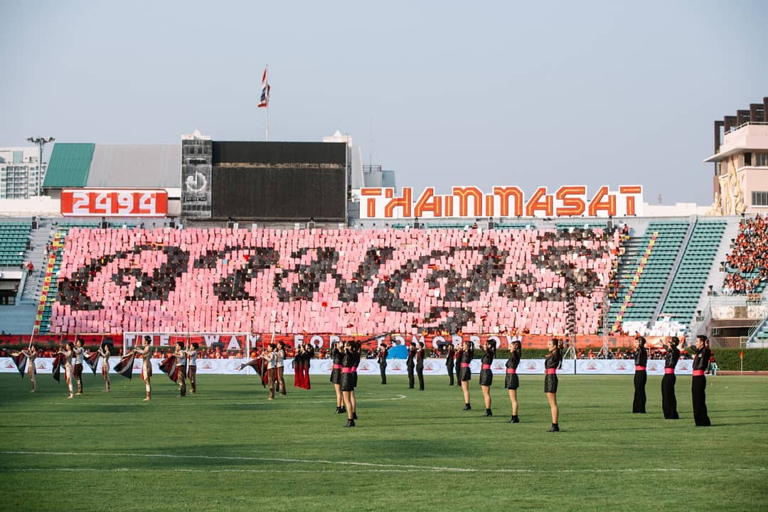 ชุดเชียร์ลีดเดอร์ จุฬาฯ 