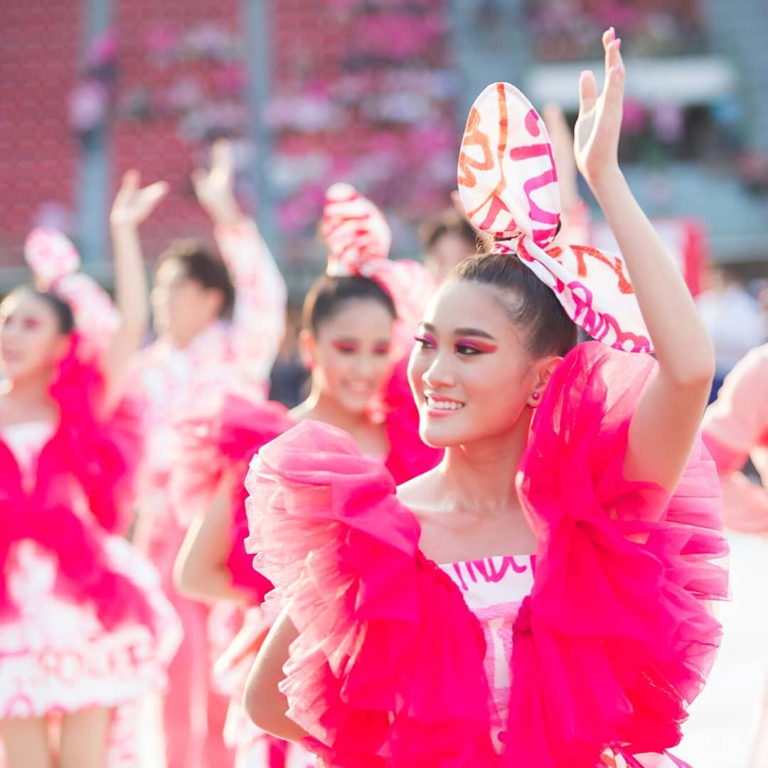 ชุดเชียร์ลีดเดอร์ จุฬาฯ 