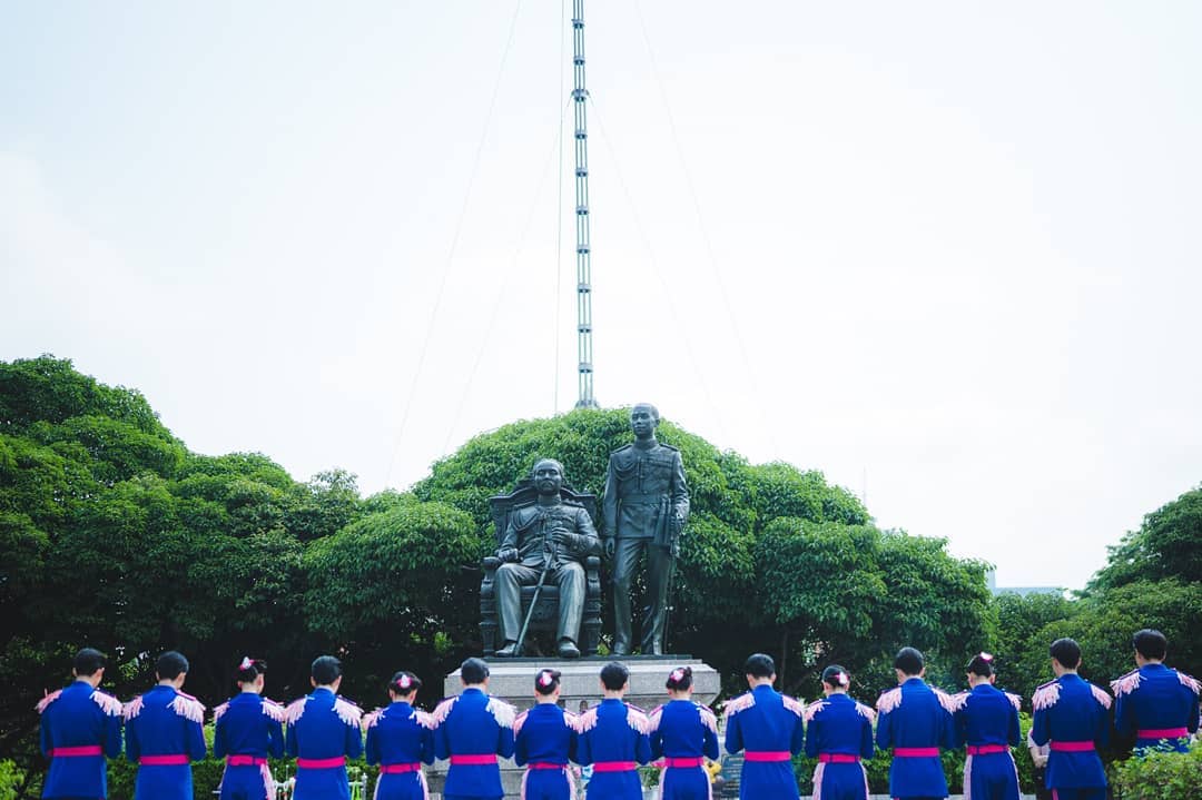 ชุดเชียร์ลีดเดอร์ จุฬาฯ 