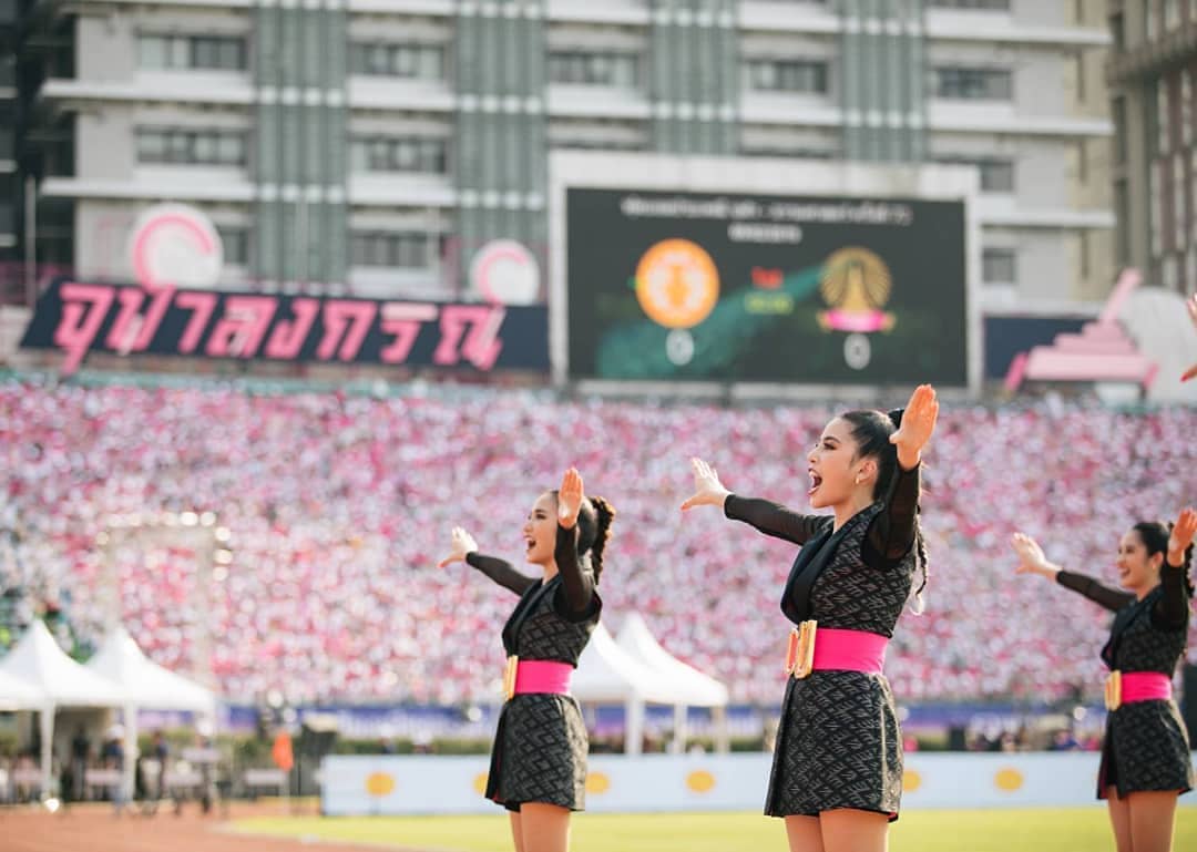 ชุดเชียร์ลีดเดอร์ จุฬาฯ 