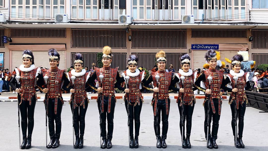 ชุดเชียร์ลีดเดอร์ ธรรมศาสตร์