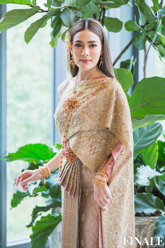 คิมเบอร์ลี่ ชุดไทย