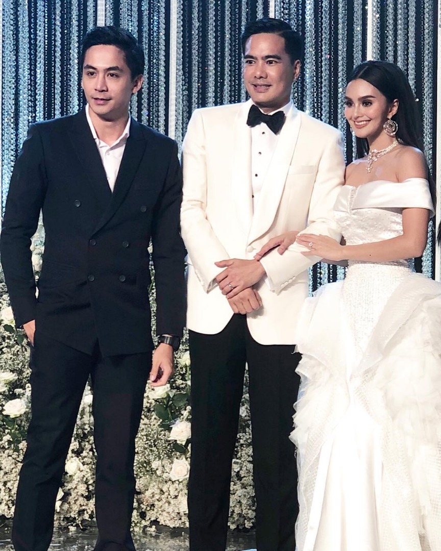 เคลลี่ ธนะพัฒน์ น้องนาย แต่งงาน