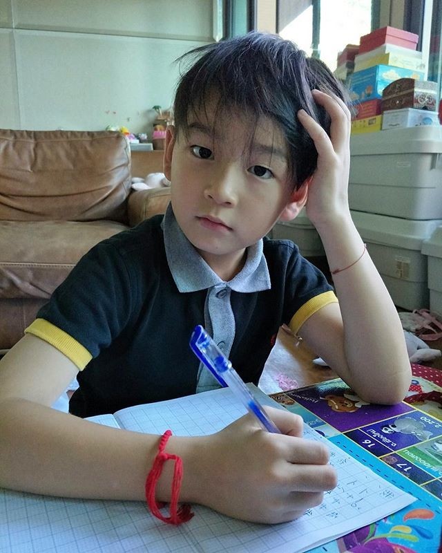 โรงเรียนลูกดารา