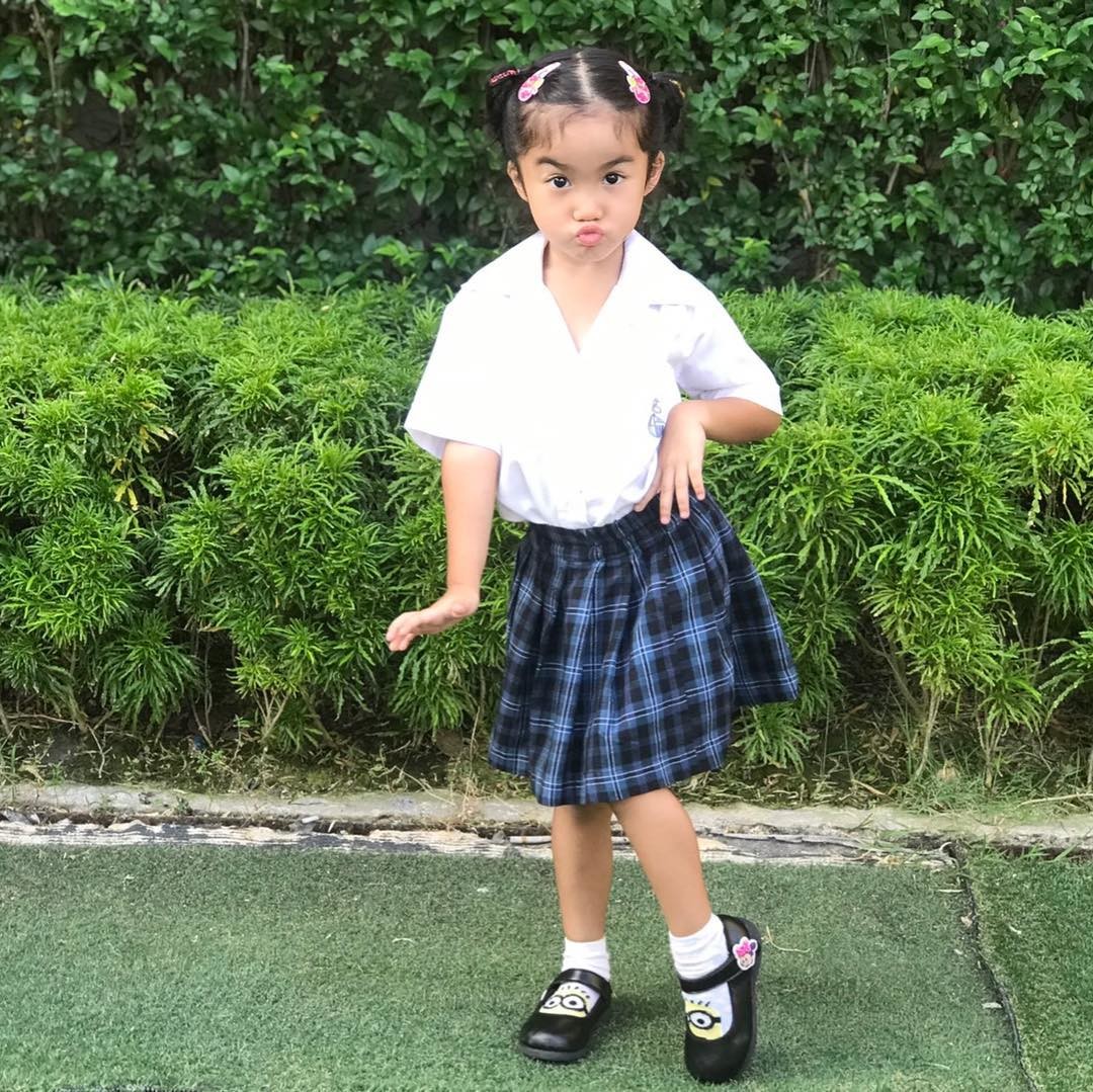 โรงเรียนลูกดารา