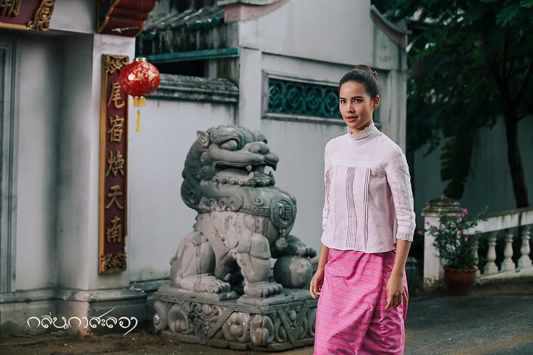 ญาญ่า อุรัสยา ชุดไทย