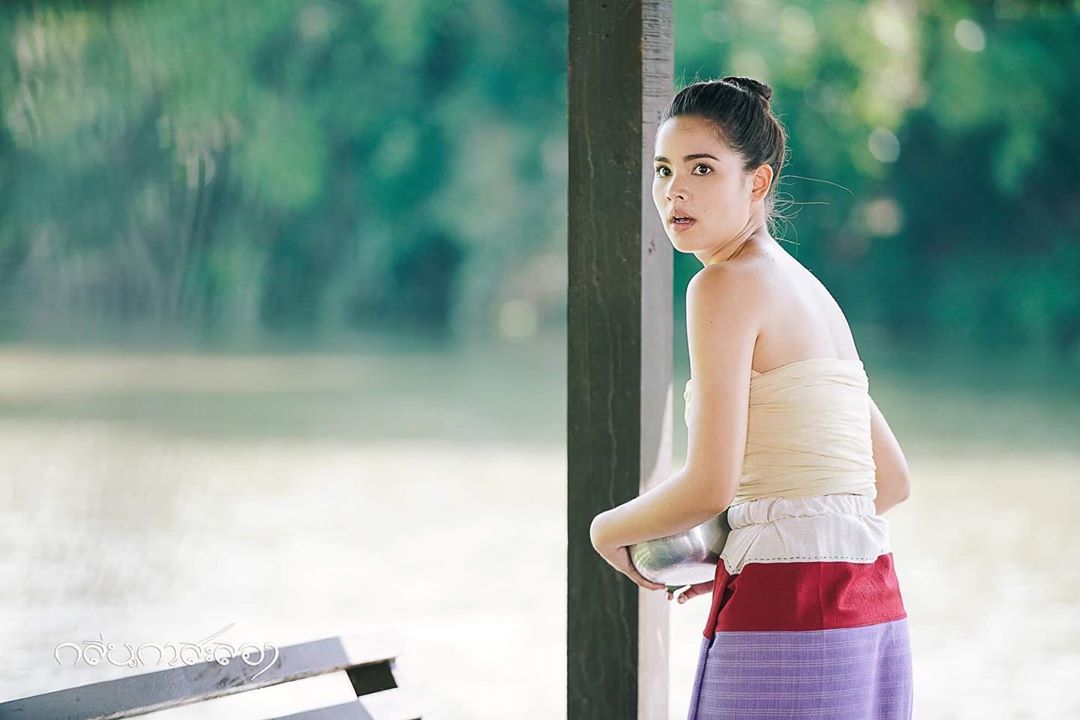 ญาญ่า อุรัสยา ชุดไทย