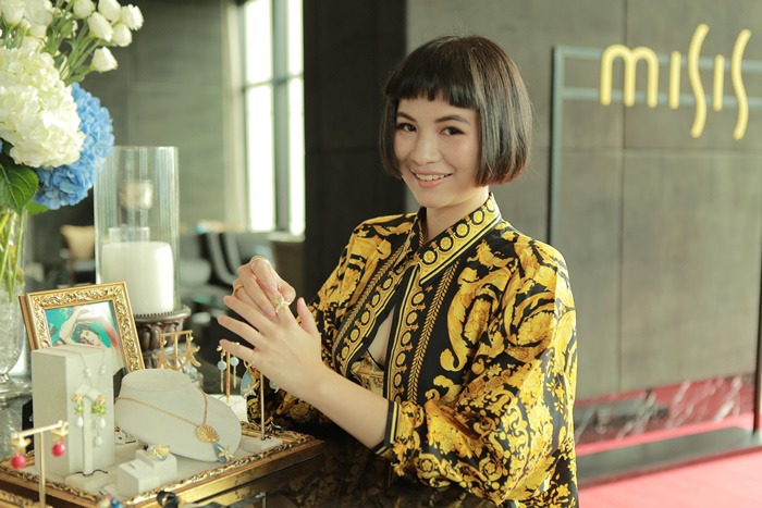 เครื่องประดับ MISIS