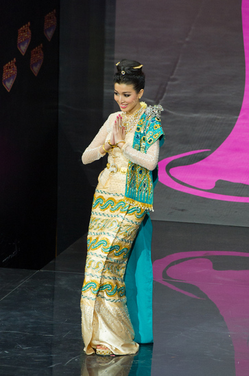 มิสยูนิเวิร์ส 2013 ชุดประจําชาติ