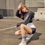 BLACKPINK รองเท้า adidas