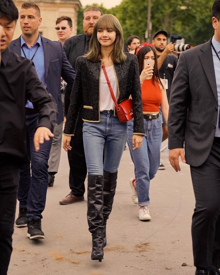 ลิซ่า BLACKPINK 