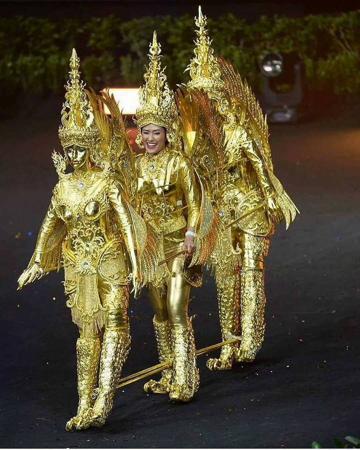 ชุดประจำชาติลาว Miss Universe 2019