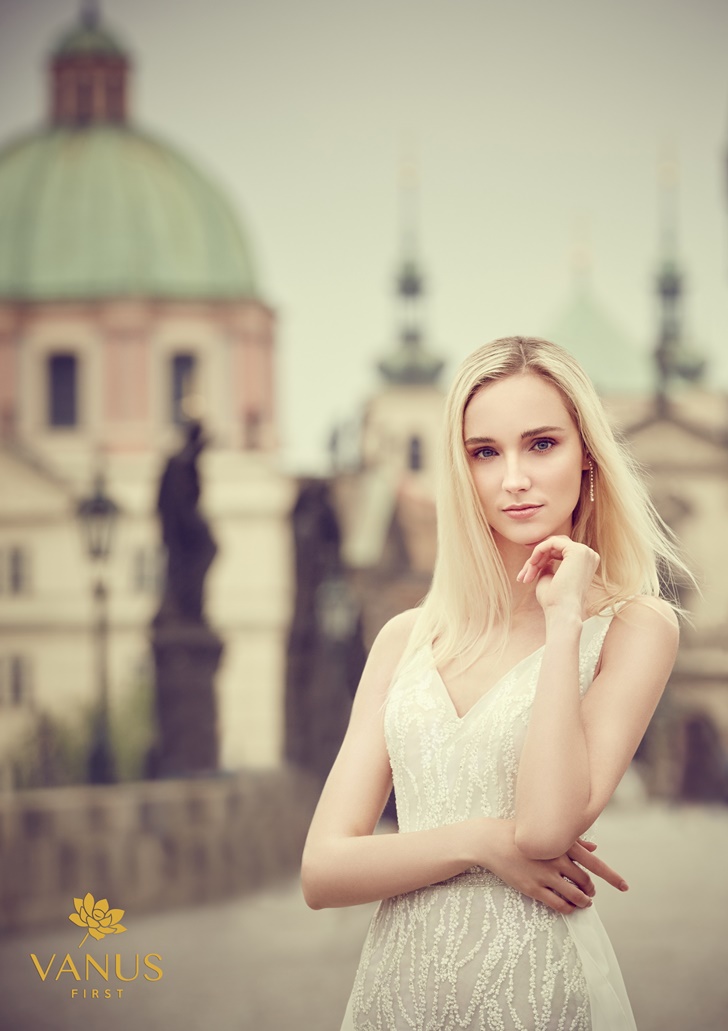 ชุดแต่งงาน แบรนด์ วนัช เฟิร์ส