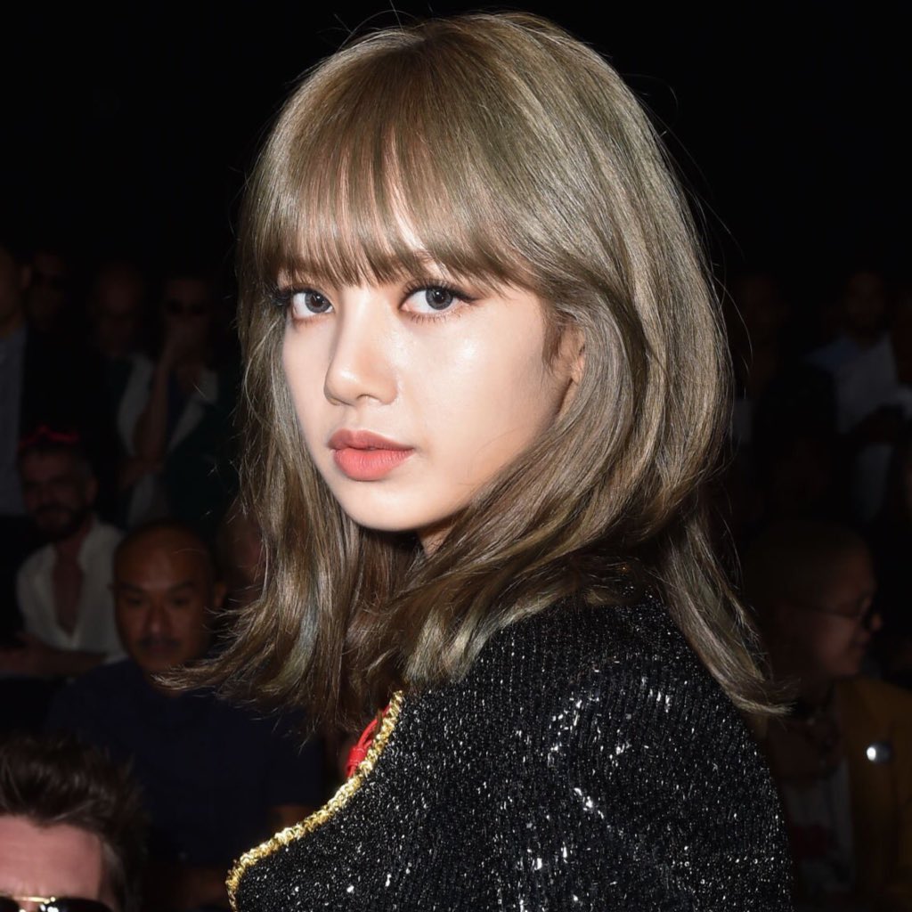 ลิซ่า BLACKPINK