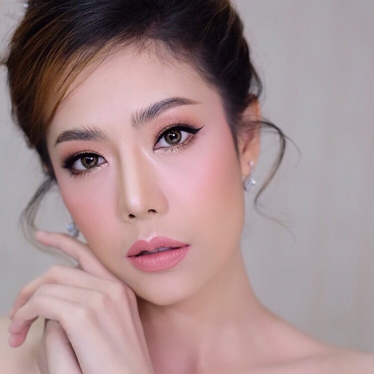 เมคอัพเผยผิว