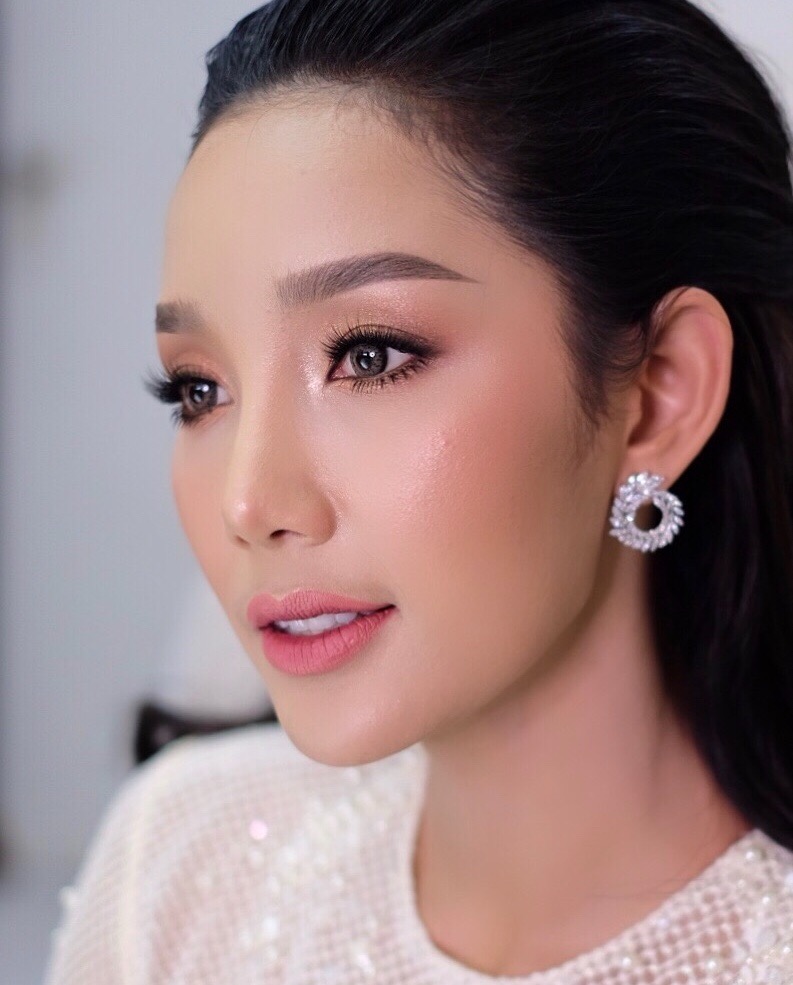 เมคอัพเผยผิว