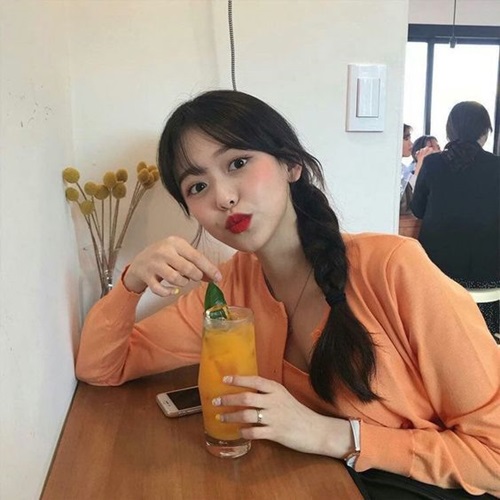 แฟชั่นสีส้ม