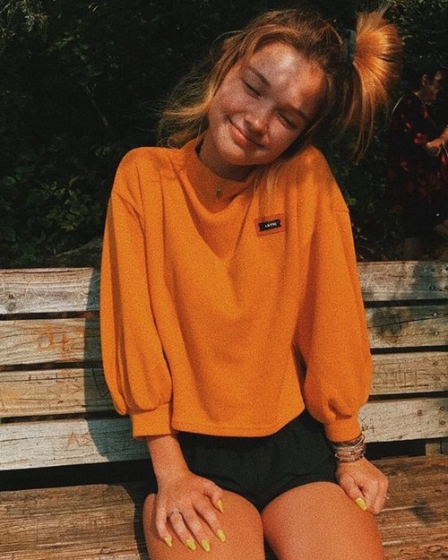 แฟชั่นสีส้ม