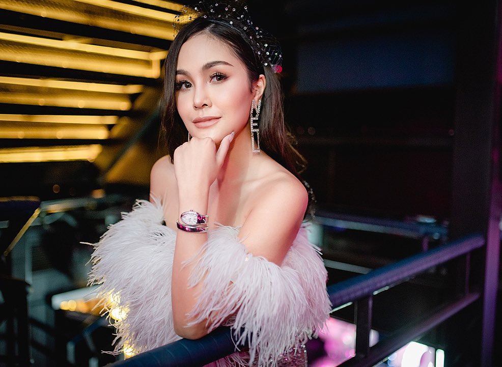 แป้ง พลอยวารินทร์