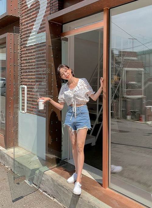 ไอเดียแมทช์รองเท้าผ้าใบ