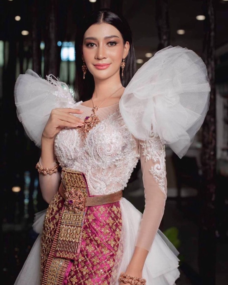 นิ้ง พรศิริกุล พั่วทา