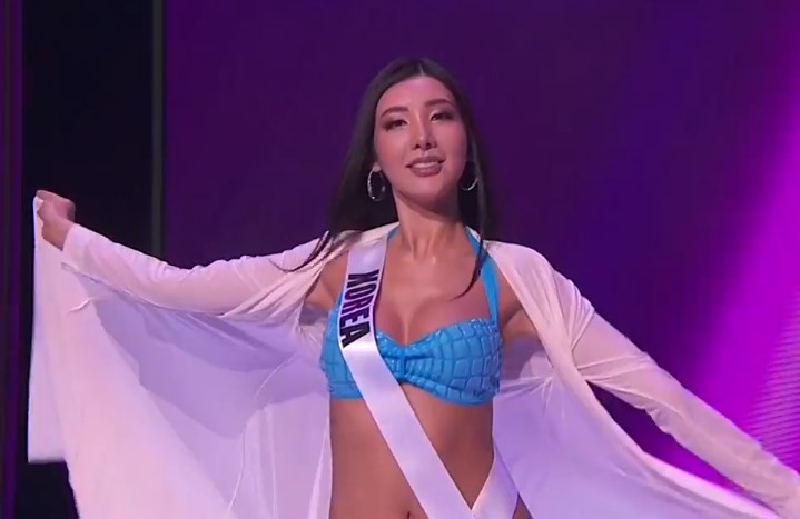 Miss Universe 2020 ชุดว่ายน้ำ