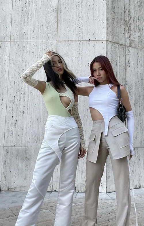 แฟชั่นเสื้อขาด