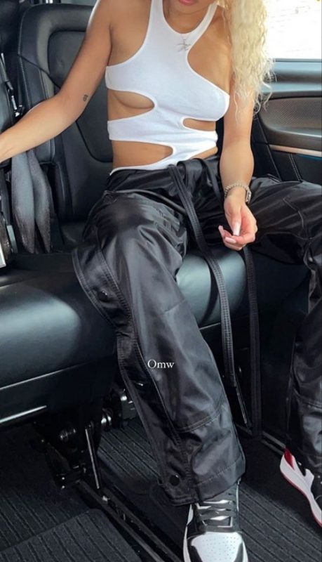 แฟชั่นเสื้อขาด