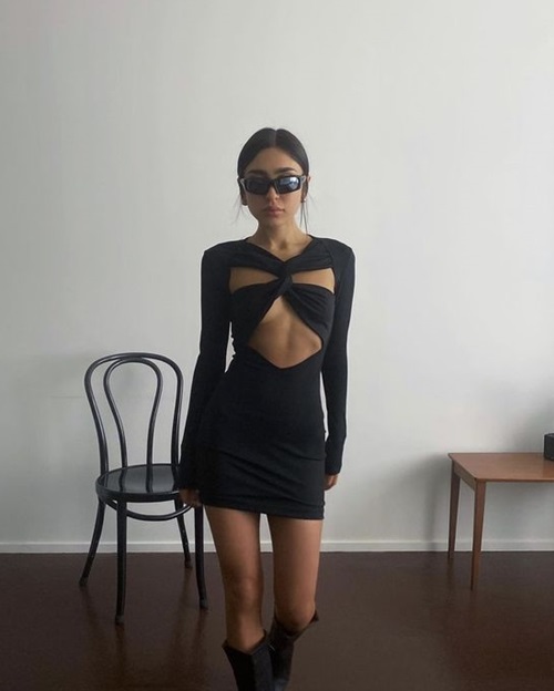 แฟชั่นเสื้อขาด