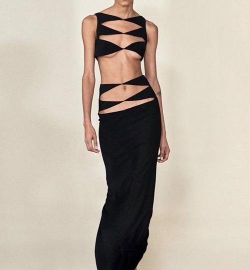 แฟชั่นเสื้อขาด