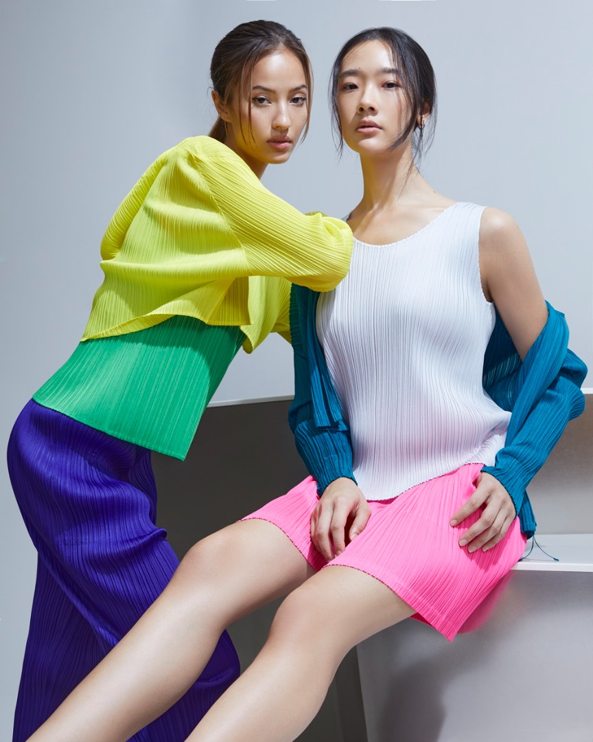 PLEATS PLEASE ISSEY MIYAKE