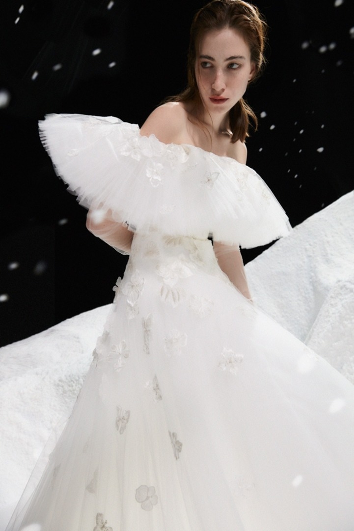 WHITE Asava 2022 Collection