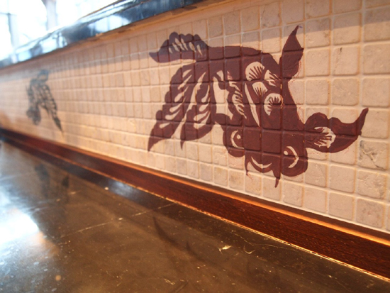 เพิ่มเสน่ห์ให้ร้านด้วยงานเพ้นท์ผนัง