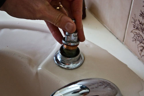 ขั้นตอนการซ่อมก๊อกน้ำอ่างล้างจาน