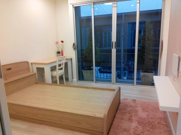 DIY ไม้กั้นห้อง เป็นเฟอร์นิเจอร์แต่งบ้าน ใช้เงินแค่ 35 หมื่น