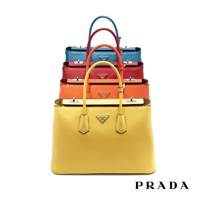 กระเป๋า Prada