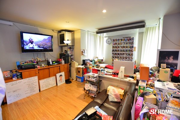 เปิด “ห้องทำงาน” โลกแห่งจินตนาการของ “คุณชายอดัม” มรวเฉลิมชาตรี ยุคล