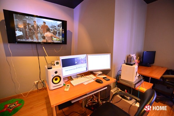 เปิด “ห้องทำงาน” โลกแห่งจินตนาการของ “คุณชายอดัม” มรวเฉลิมชาตรี ยุคล