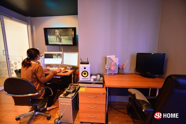 เปิด “ห้องทำงาน” โลกแห่งจินตนาการของ “คุณชายอดัม” มรวเฉลิมชาตรี ยุคล