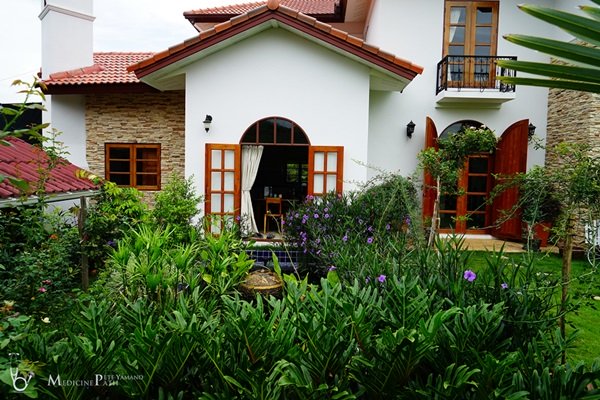 พาชมบ้านนอกและสวนของผม ในยามฝนแล้ง