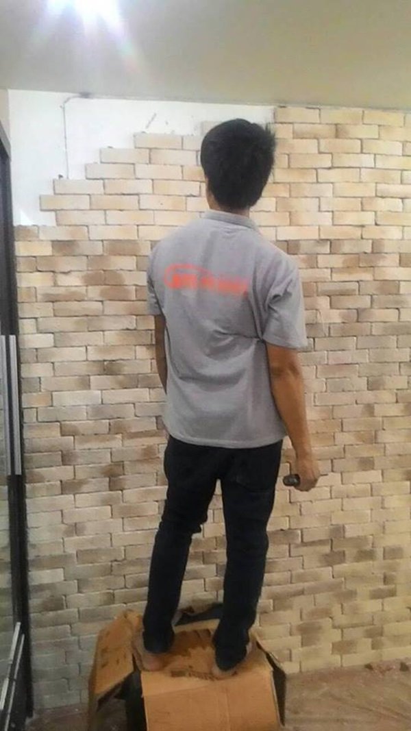 รีวิว  มาทำผนังห้องจืดๆ ให้ดูเป็น Modern Loft กันเถอะ