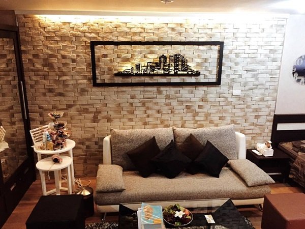 รีวิว  มาทำผนังห้องจืดๆ ให้ดูเป็น Modern Loft กันเถอะ